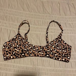 NWOT Aerie scoop bikini top